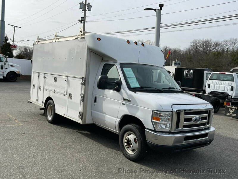 2017 Ford E-Series
