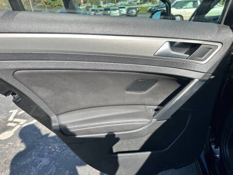 2015 Volkswagen Golf TSI S