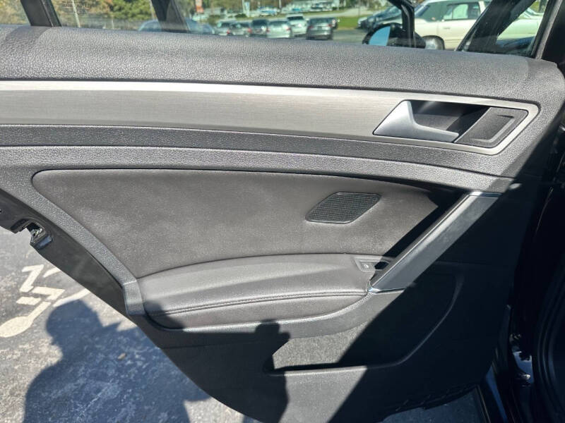 2015 Volkswagen Golf TSI S