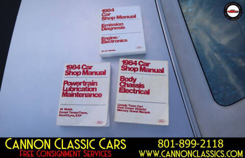 1984 Lincoln Town Car Signature