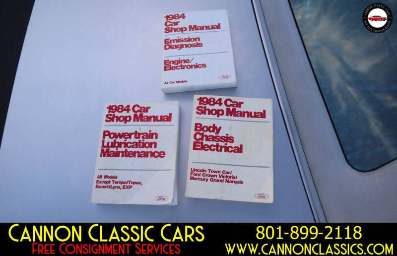 1984 Lincoln Town Car Signature