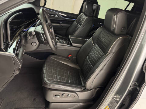 2023 Cadillac Escalade-V ESV