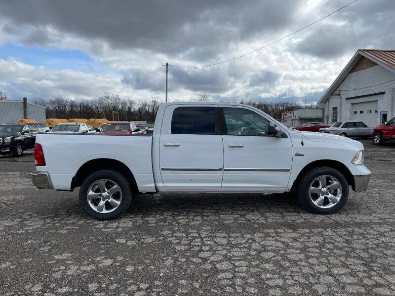 2016 RAM 1500 SLT