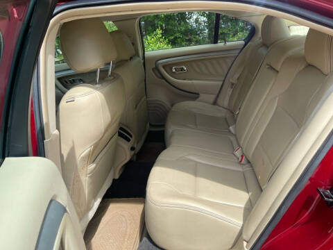 2016 Ford Taurus SEL