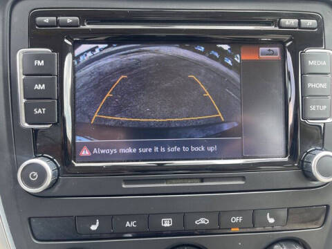 2015 Volkswagen Passat 1.8T Limited Edition