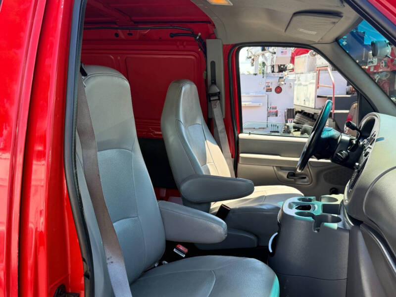 2002 Ford E-Series E-350 SD