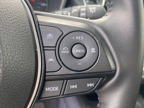 2025 Toyota Corolla Hatchback SE