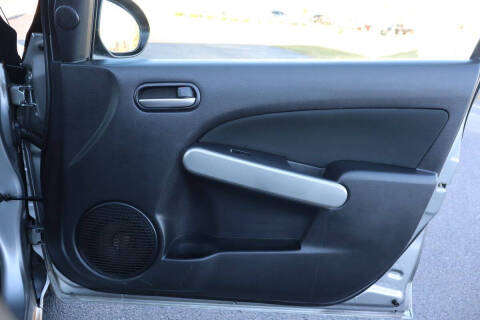 2012 Mazda MAZDA2 Touring