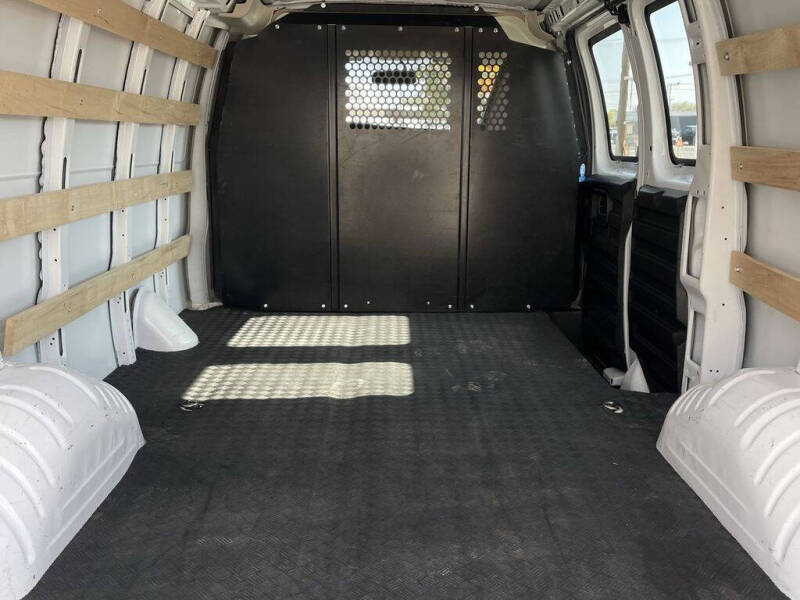 2024 Chevrolet Express 2500