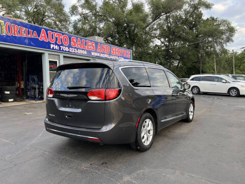 2017 Chrysler Pacifica Touring-L Plus