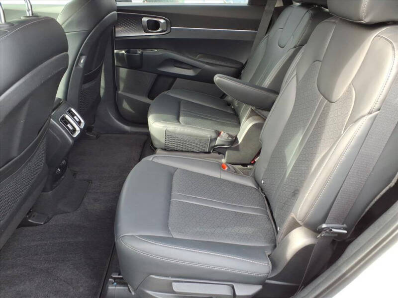 2023 Kia Sorento Hybrid EX