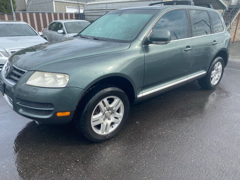 2005 Volkswagen Touareg for sale at Chuck Wise Motors in Portland OR