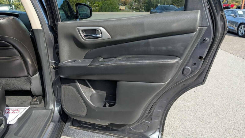 2013 Nissan Pathfinder SL