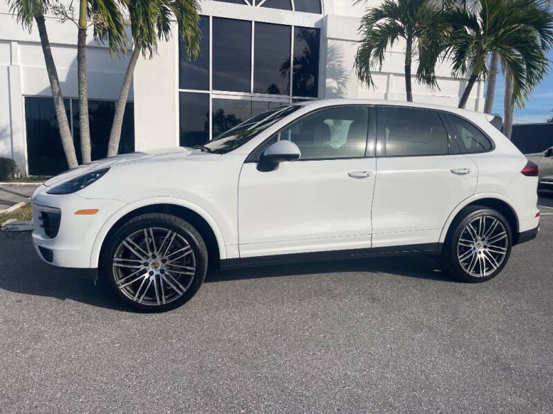 2018 Porsche Cayenne Platinum Edition