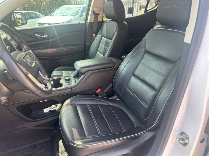 2021 GMC Acadia Denali