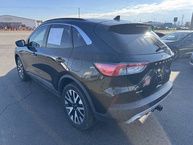 2020 Ford Escape SEL