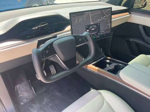 2023 Tesla Model X Standard Range