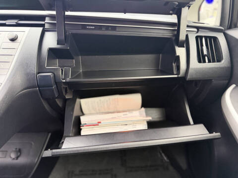 2013 Toyota Prius Three