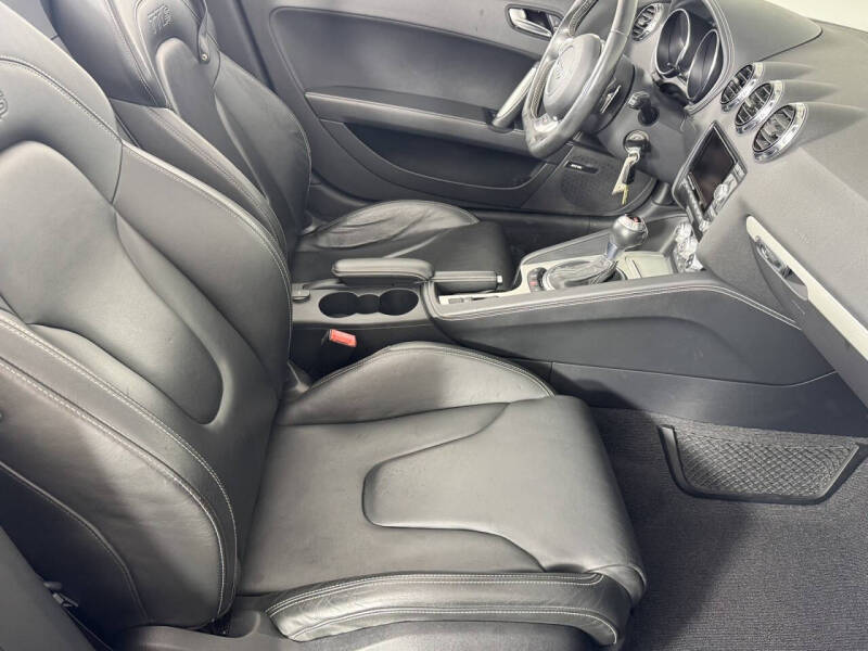 2011 Audi TTS 2.0T quattro Prestige