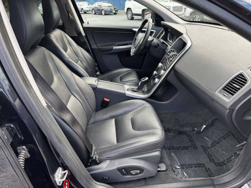 2016 Volvo XC60 T6 Drive-E