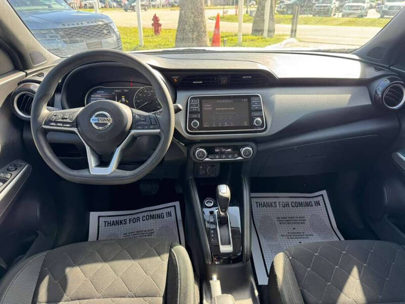 2020 Nissan Kicks SV