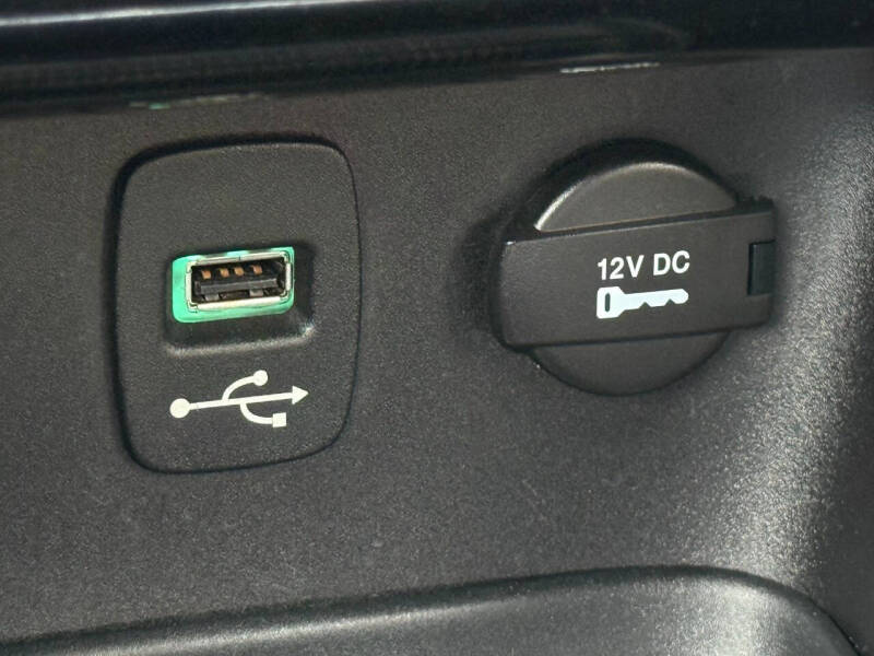 2011 Chrysler 200 Limited