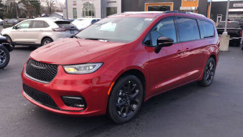 2026 Chrysler Pacifica Select