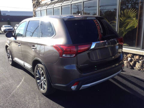 2016 Mitsubishi Outlander ES