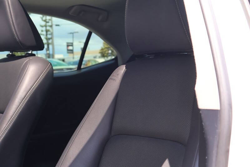 2018 Lexus IS 300