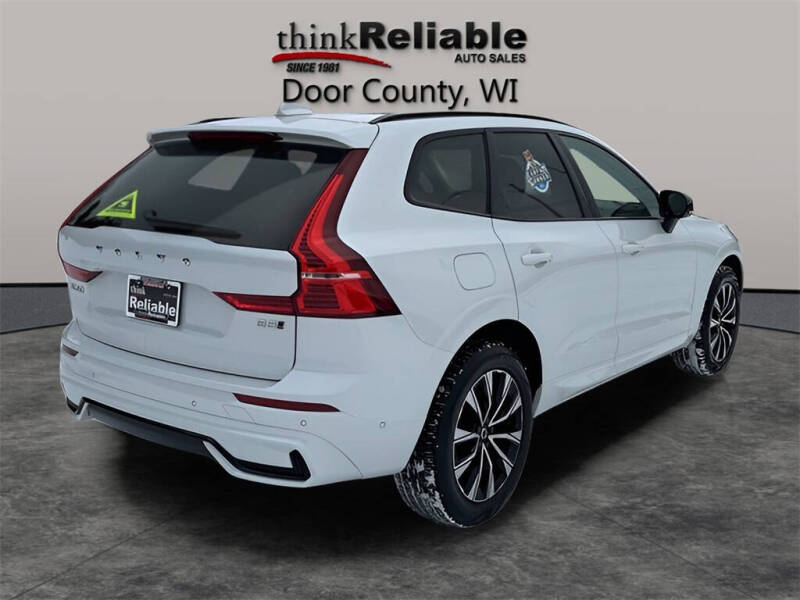 2025 Volvo XC60 B5 Plus Dark Theme