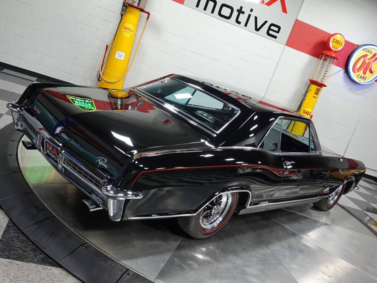 1965 Buick Riviera 57