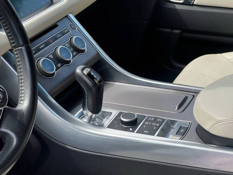 2017 Land Rover Range Rover Sport HSE