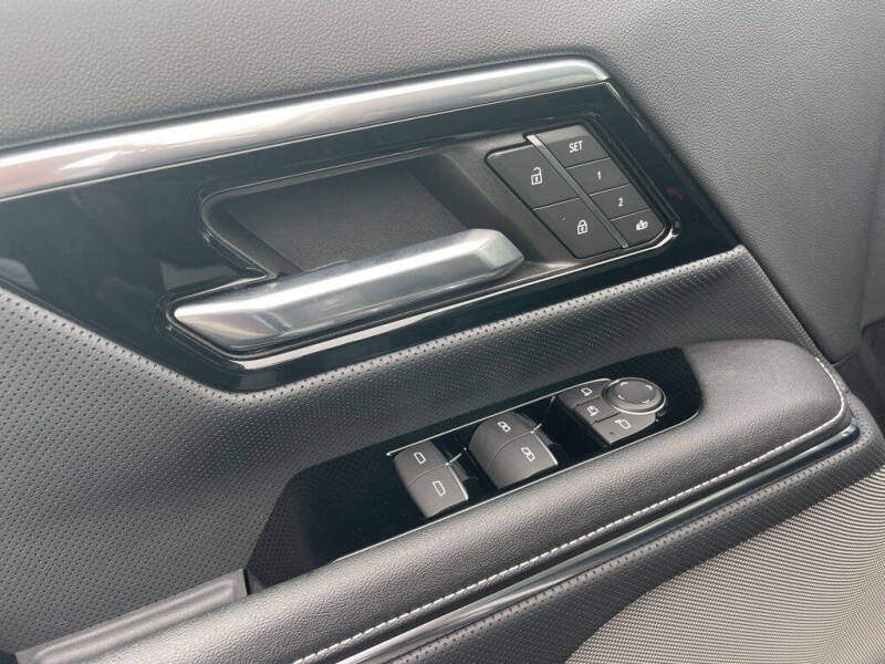 2024 GMC Sierra EV Denali Edition 1