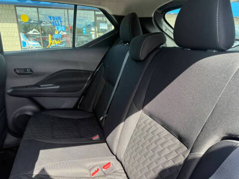 2021 Nissan Kicks S