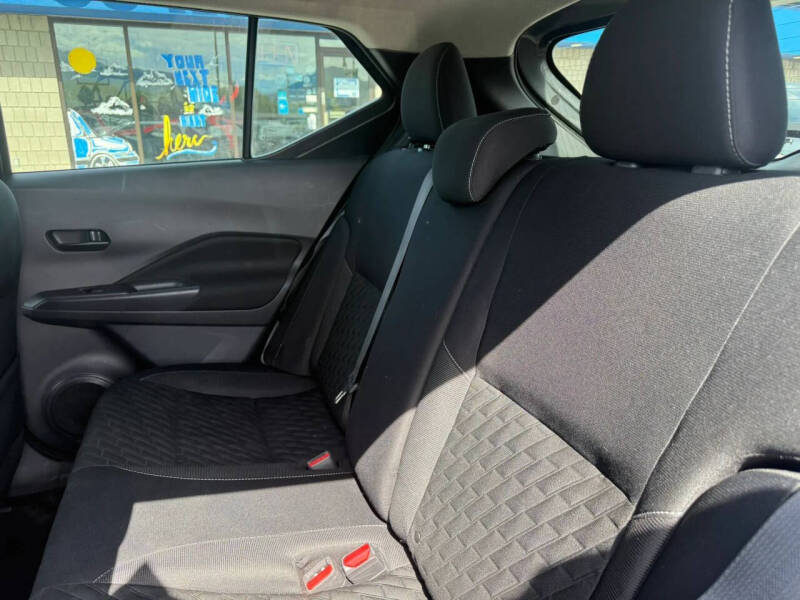 2021 Nissan Kicks S