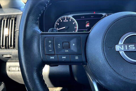 2023 Nissan Pathfinder SL