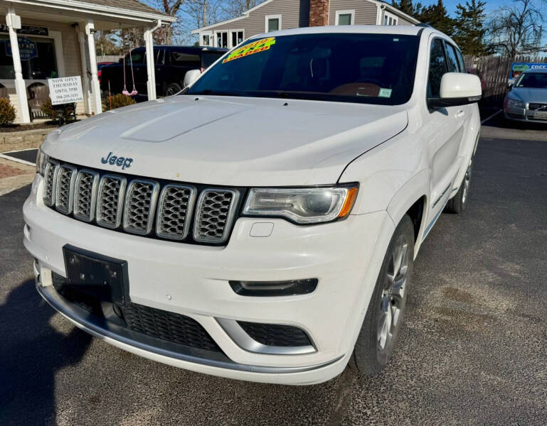 2019 Jeep Grand Cherokee Summit's photo