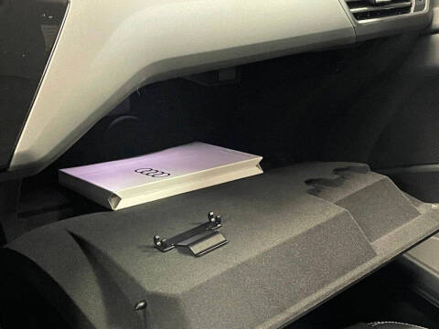 2022 Audi e-tron quattro Premium Plus