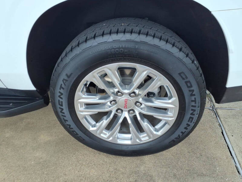 2023 GMC Yukon XL SLT