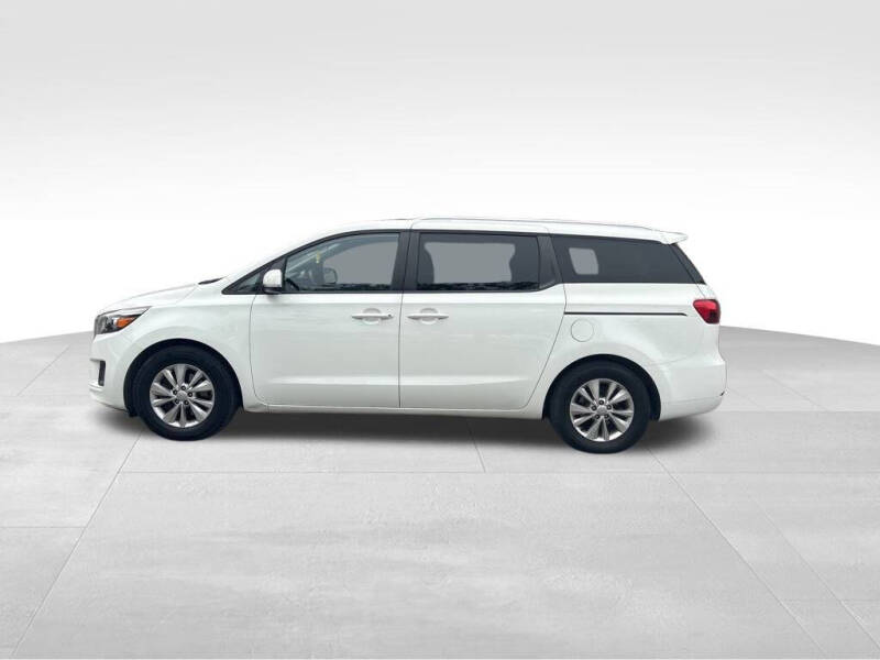 Used 2016 Kia Sedona LX with VIN KNDMB5C10G6185817 for sale in Maysville, KY
