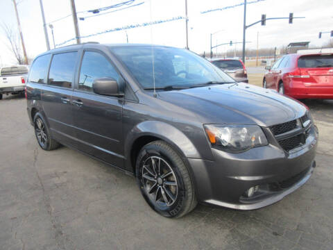 2017 Dodge Grand Caravan for sale at Fox River Motors, Inc in Green Bay WI