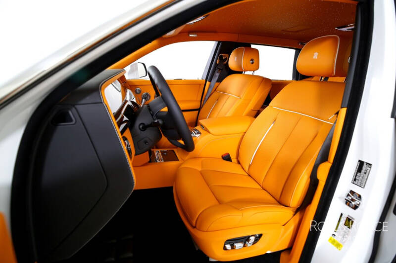 2024 Rolls-Royce Phantom EWB