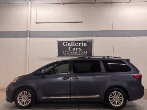 2016 Toyota Sienna XLE Premium 8-Passenger