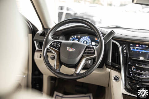 2018 Cadillac Escalade ESV Luxury