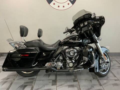 2011 Harley-Davidson FLHX  STREET GLIDE for sale at CHICAGO CYCLES & MOTORSPORTS INC. in Stone Park IL