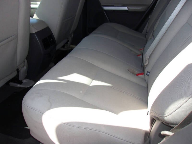 2012 Ford Edge SE photo 5