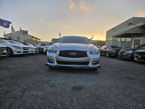 2015 Infiniti Q50 Premium