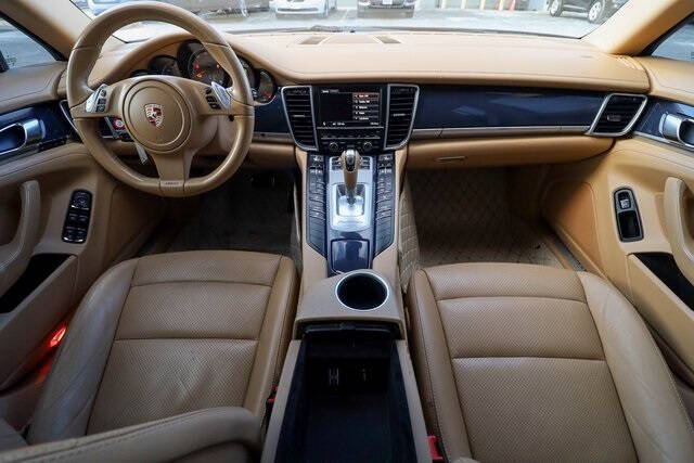 2012 Porsche Panamera 4
