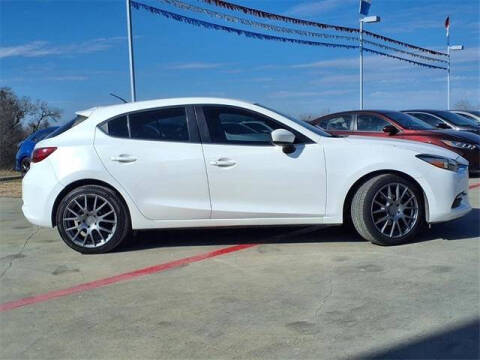 2017 Mazda MAZDA3 Touring