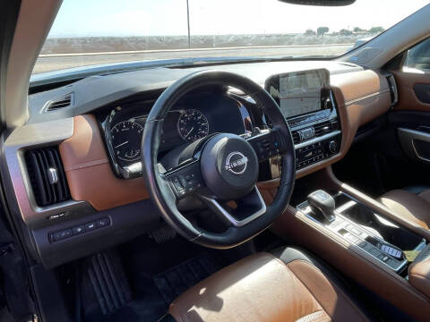 2022 Nissan Pathfinder Platinum